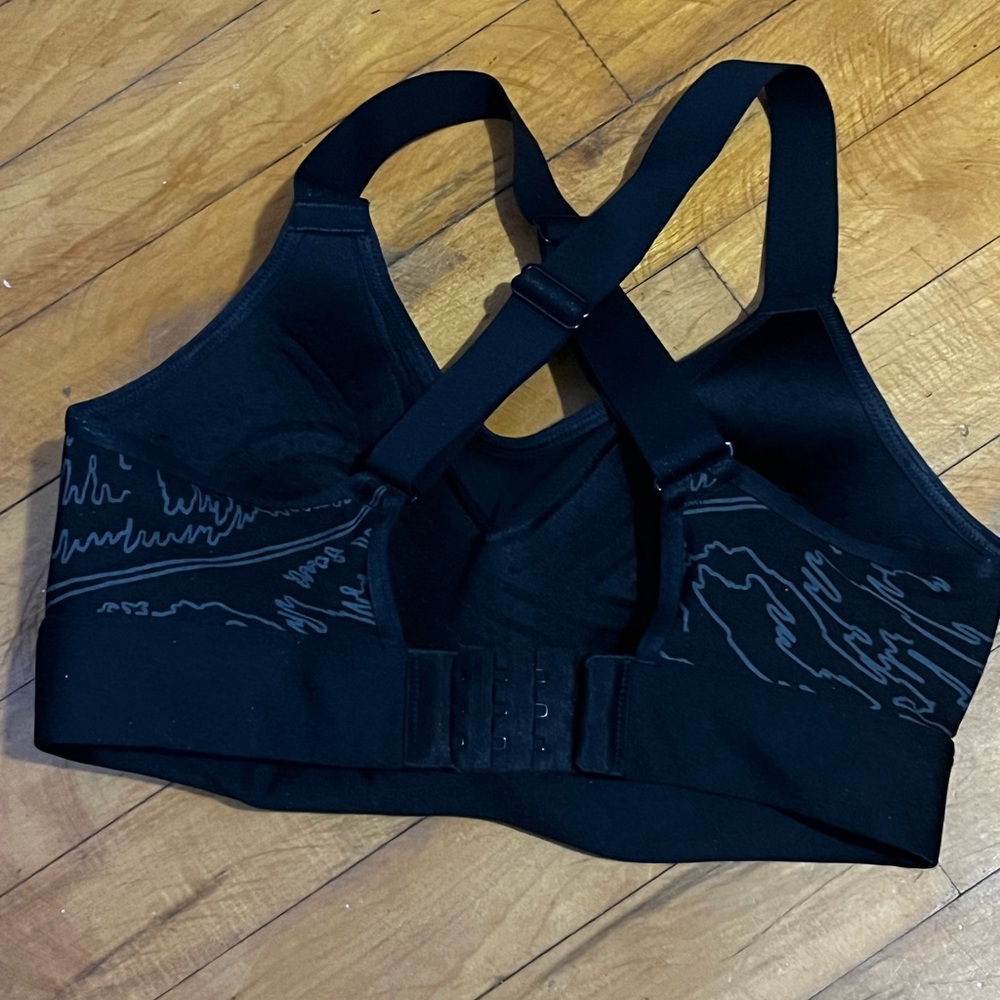 Under Armour Wireless Crossback Black Sports Bra Size Extra Small